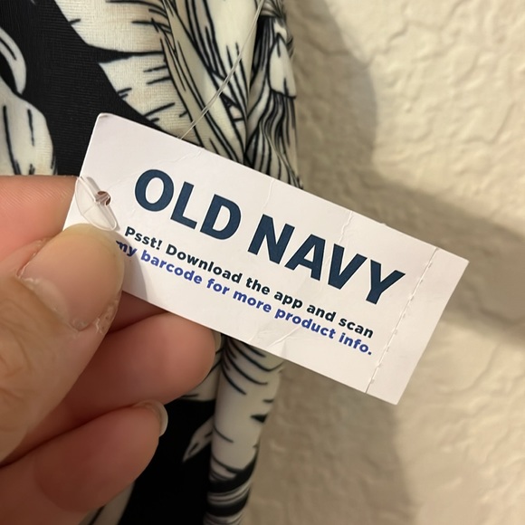 NWT OLD NAVY One Piece Black and White Square Neck Swimsuit Size XXL - Picture 5 of 16